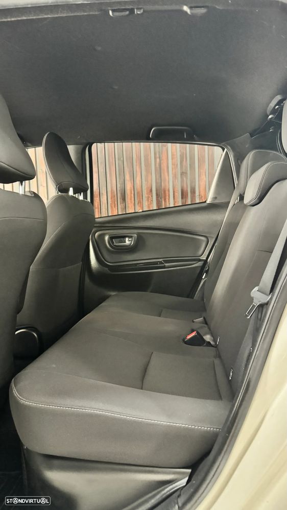 Toyota Yaris 1.5 HSD Square Collec.White - 17