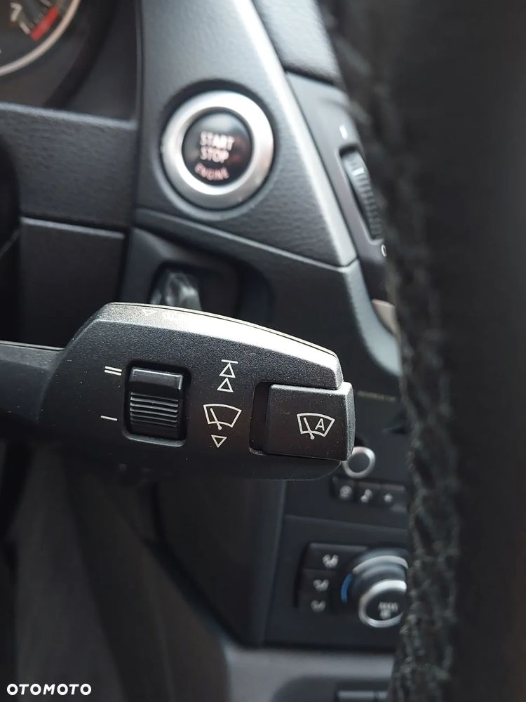 BMW X1 sDrive18i - 10