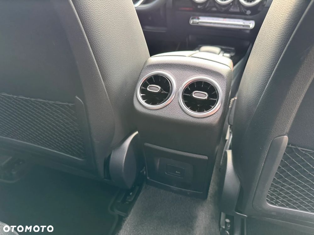 Mercedes-Benz Klasa A 250 e PHEV AMG Line 8G-DCT - 26