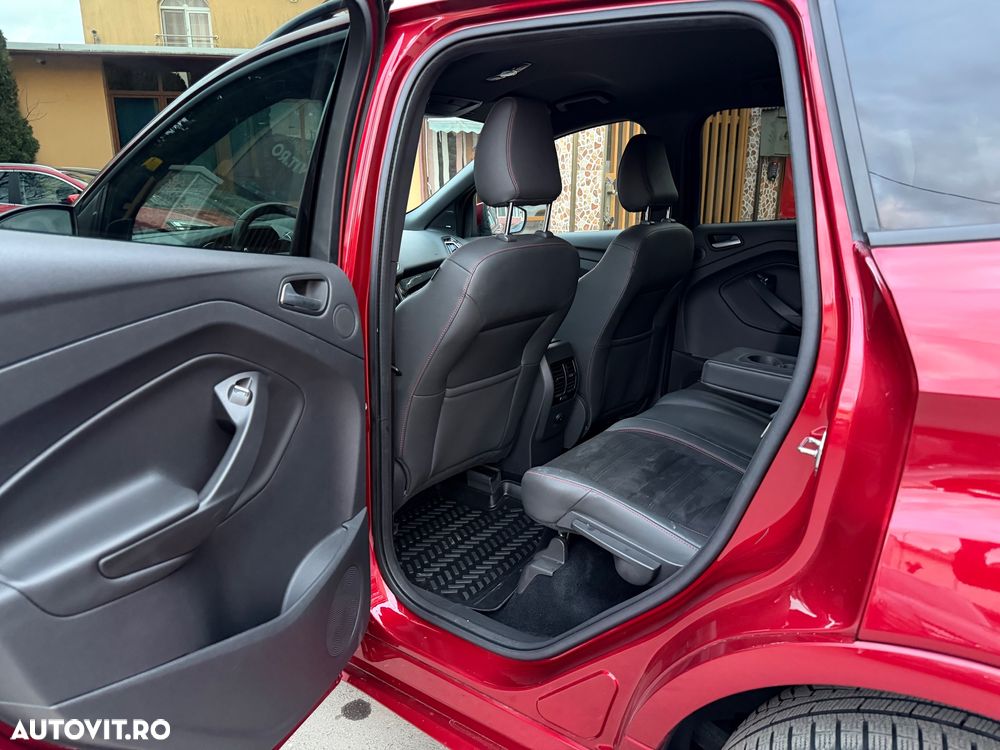 Ford Kuga 2.0 TDCi 4x4 Aut. ST-Line - 9