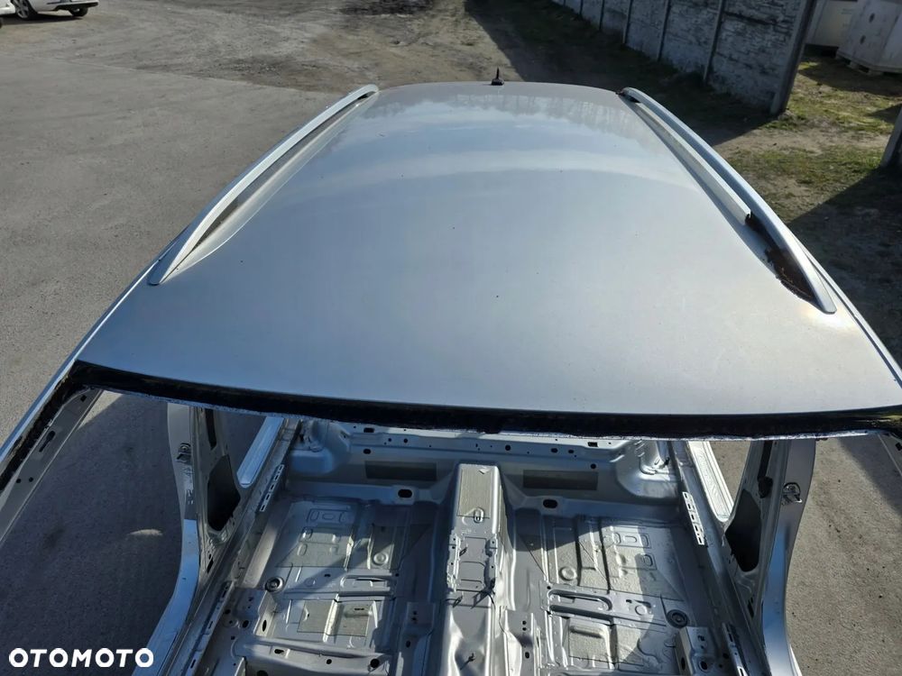 SKODA Superb III 3V KOMBI DACH LA7W - 1