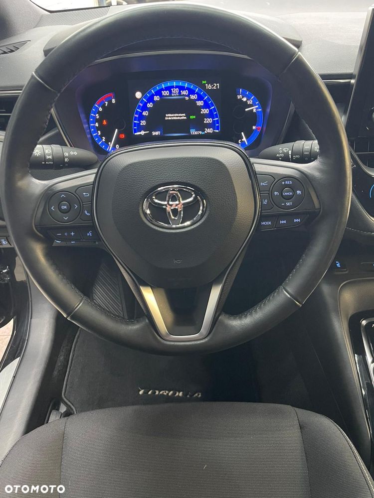 Toyota Corolla - 32