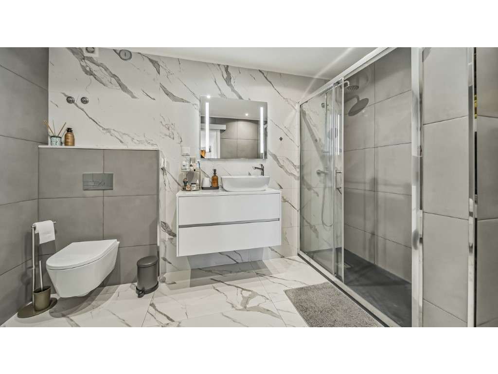 Apartamento T2 Totalmente Remodelado, com Garagem e Varanda - Fogue... - Grande imagem: 5/30