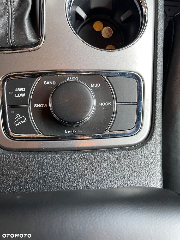 Jeep Grand Cherokee - 11