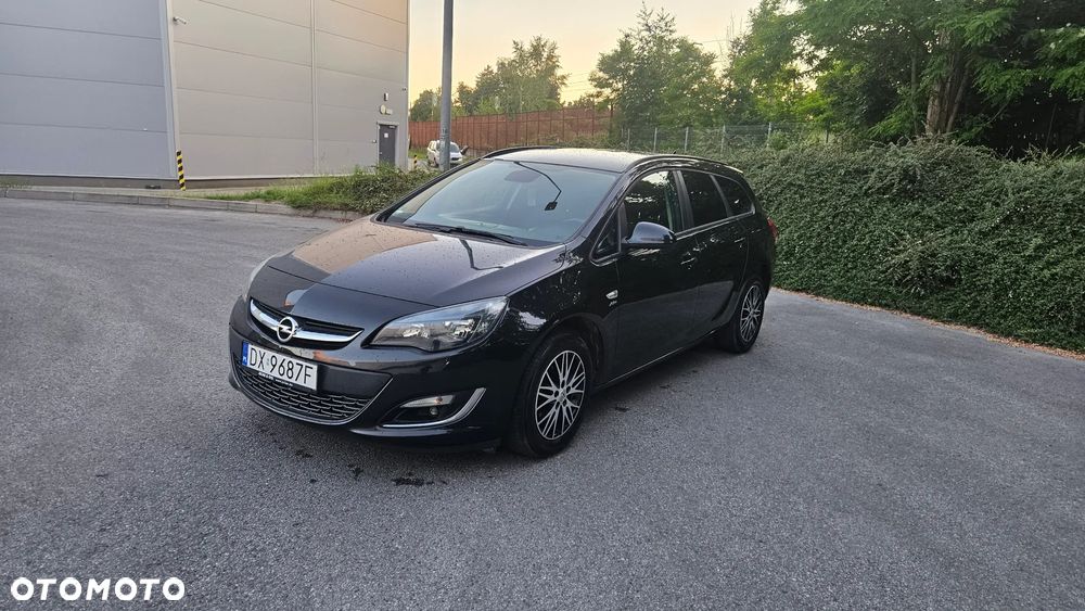 Opel Astra 1.4 Turbo 150 Jahre - 2