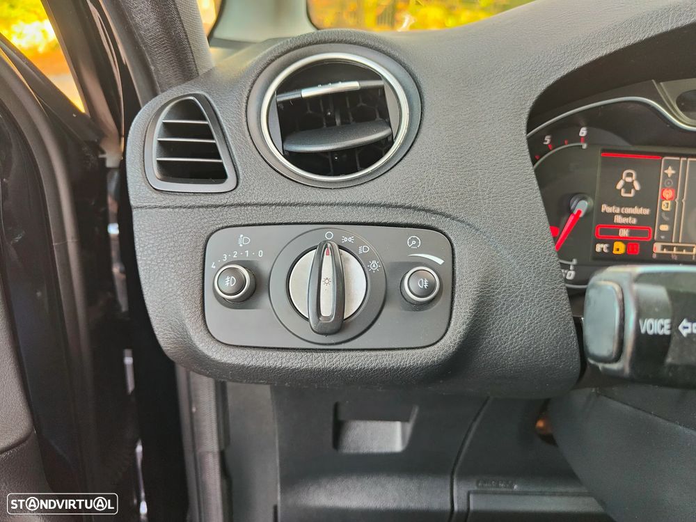 Ford S-Max 2.0 TDCi Titanium 7L 139g - 15