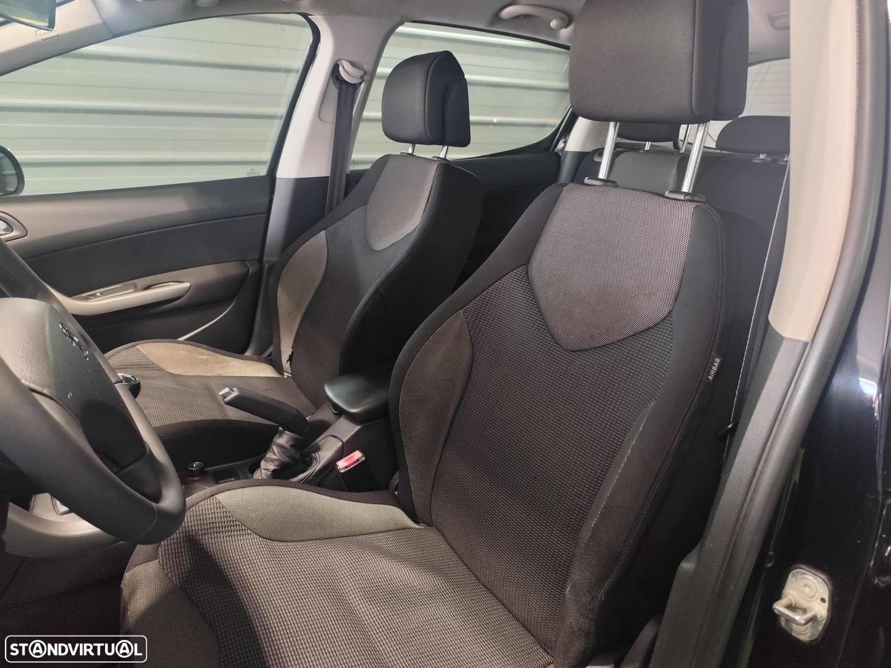 Peugeot 308 1.6 HDi Executive - 16