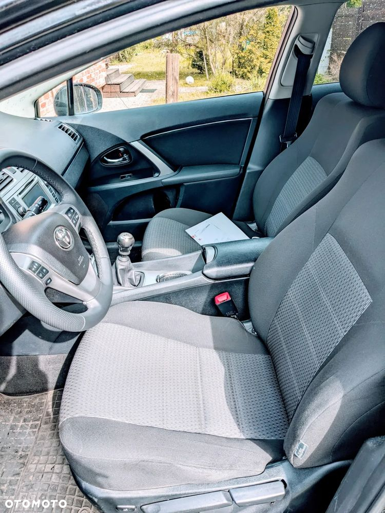 Toyota Avensis Combi 2.0 D-4D Comfort - 7