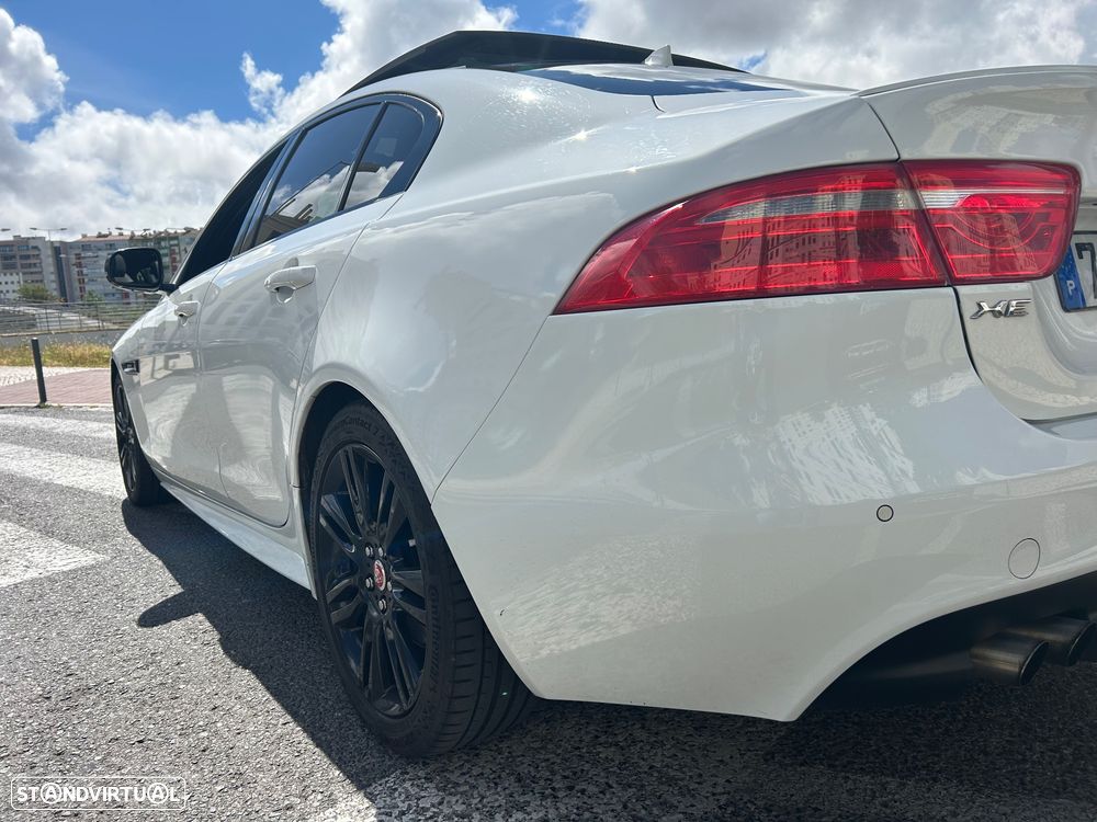 Jaguar XE 2.0 D R-Sport Aut. - 1