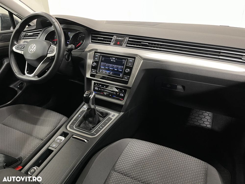 Volkswagen Passat 1.5 TSI ACT Advance - 9