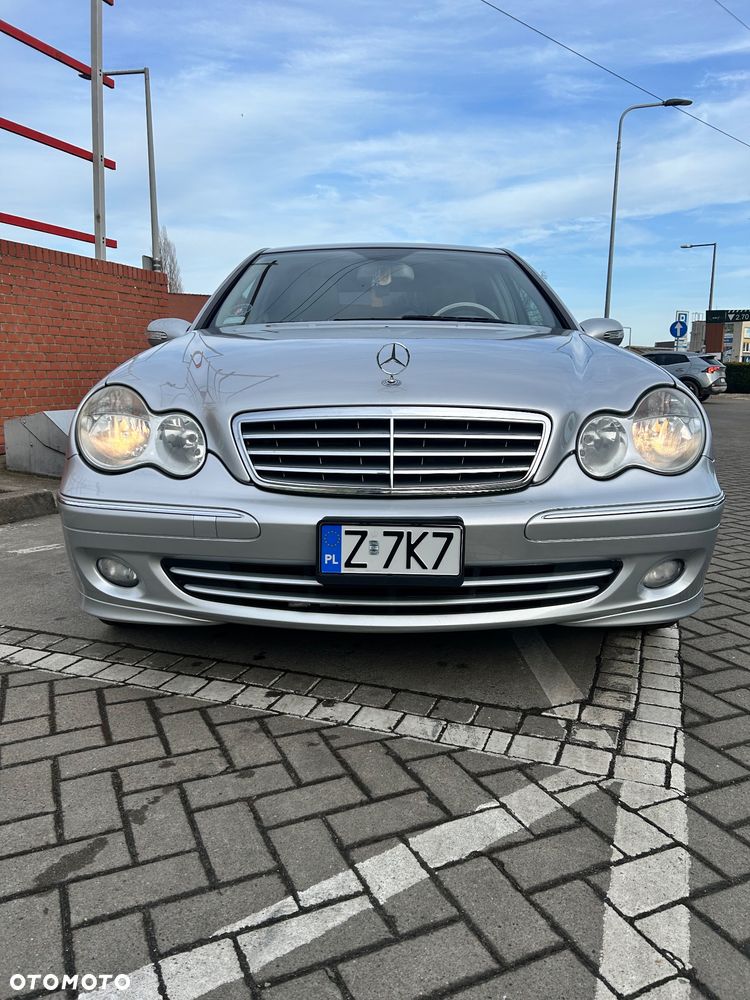 Mercedes-Benz Klasa C 280 4Matic Automatik Avantgarde - 28