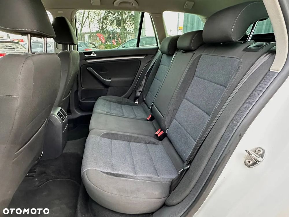 Volkswagen Golf 1.6 TDI BlueMotion Technology Comfortline - 12