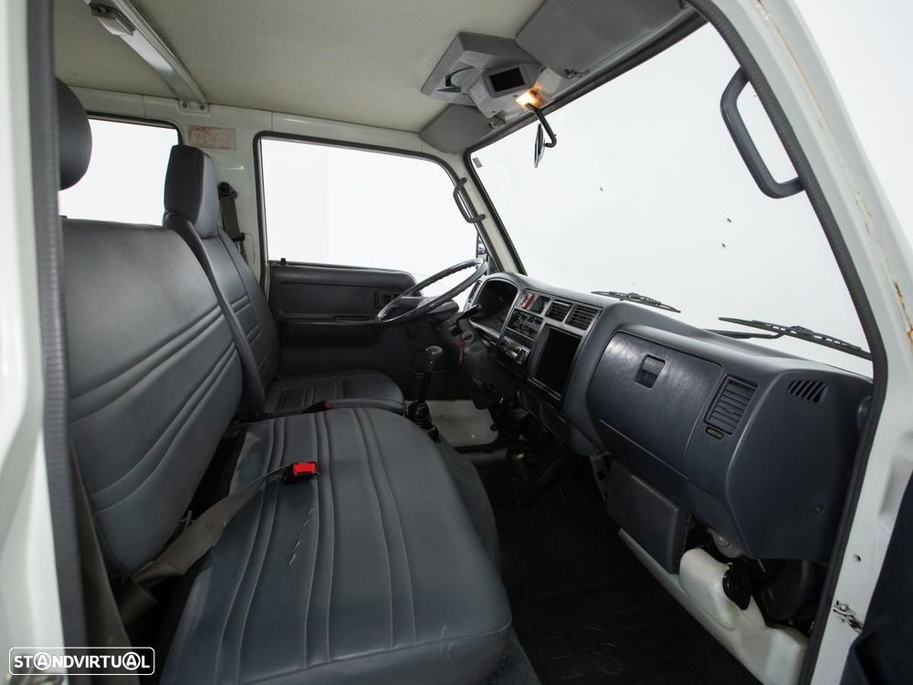 Toyota Dyna 150 - 10