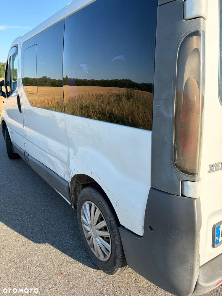 Renault Trafic Passenger - 4
