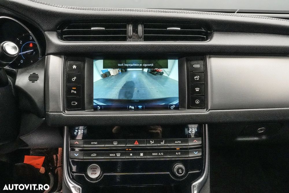 Jaguar XF 20d RWD E-Performance Pure - 22