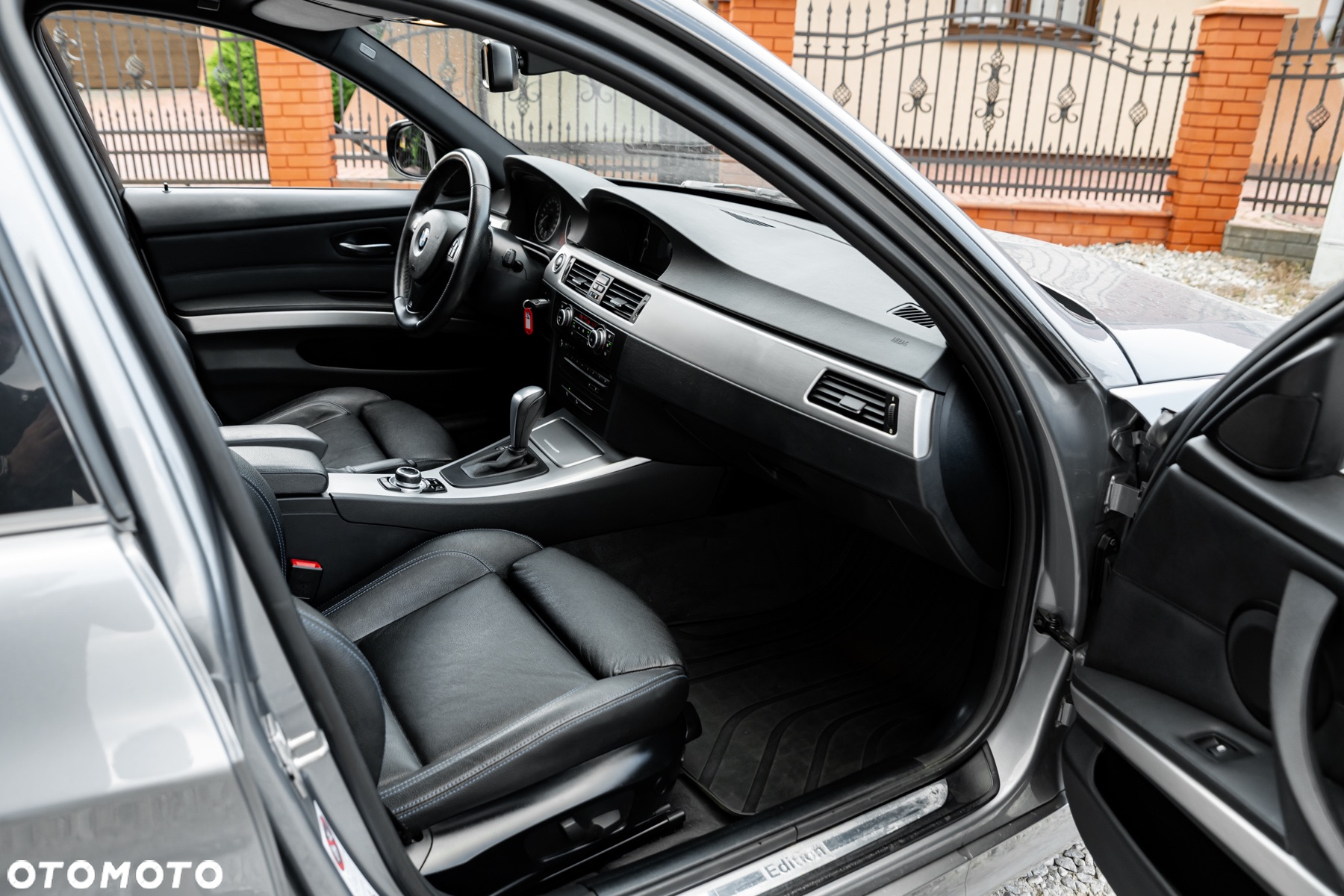 BMW Seria 3 330d xDrive DPF Touring Edition Sport - 23