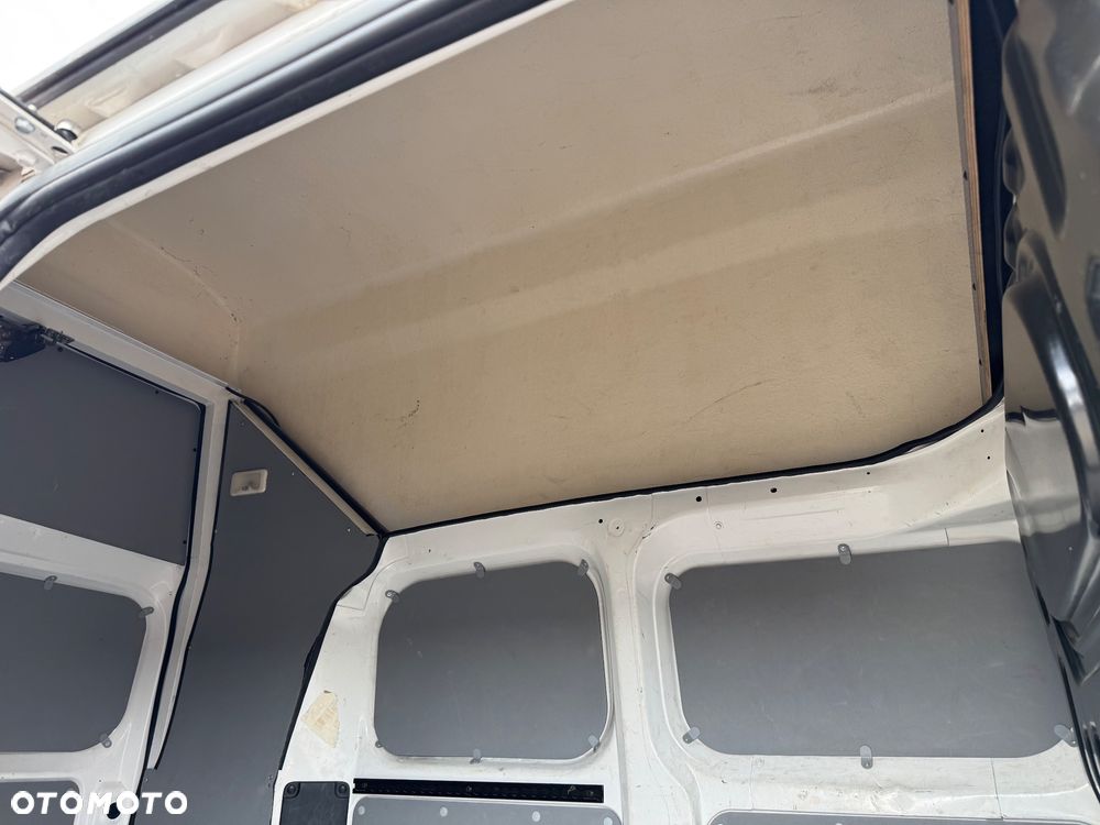Nissan NV200 - 8