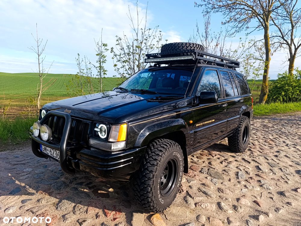 Jeep Grand Cherokee - 34