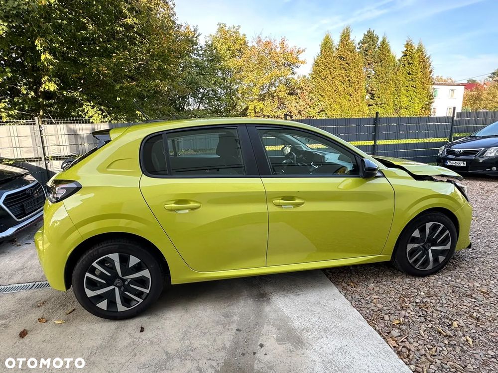 Peugeot 208 - 17