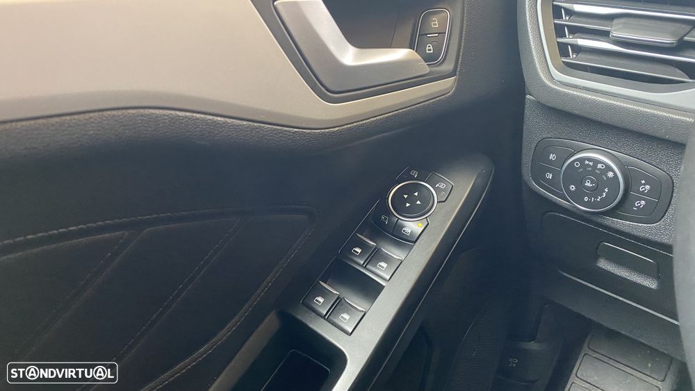 Ford Focus SW 1.5 TDCi EcoBlue Business - 6