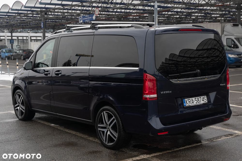 Mercedes-Benz Klasa V - 5
