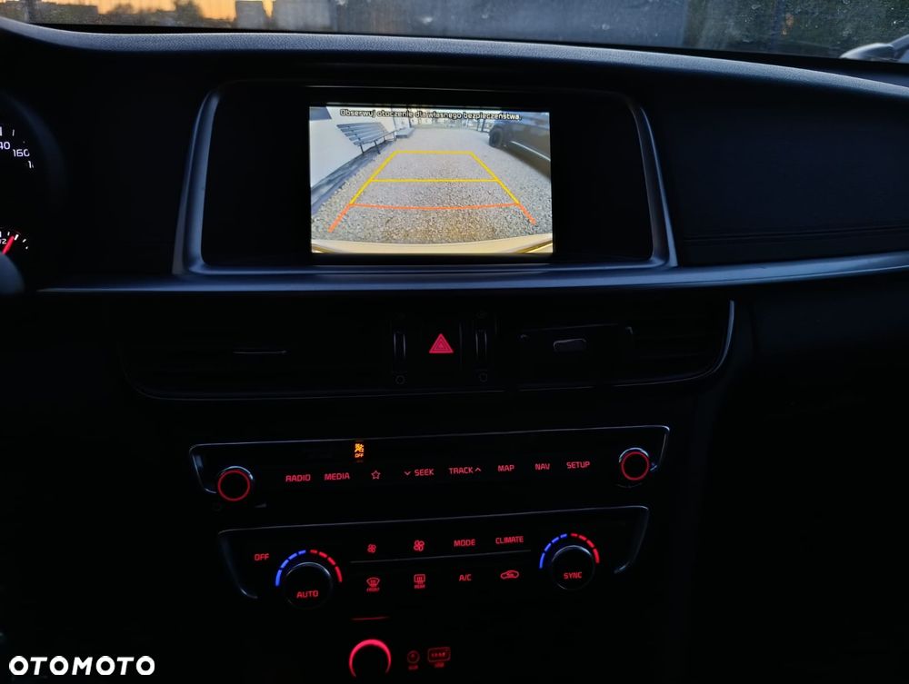 Kia Optima 2.0 XL - 7