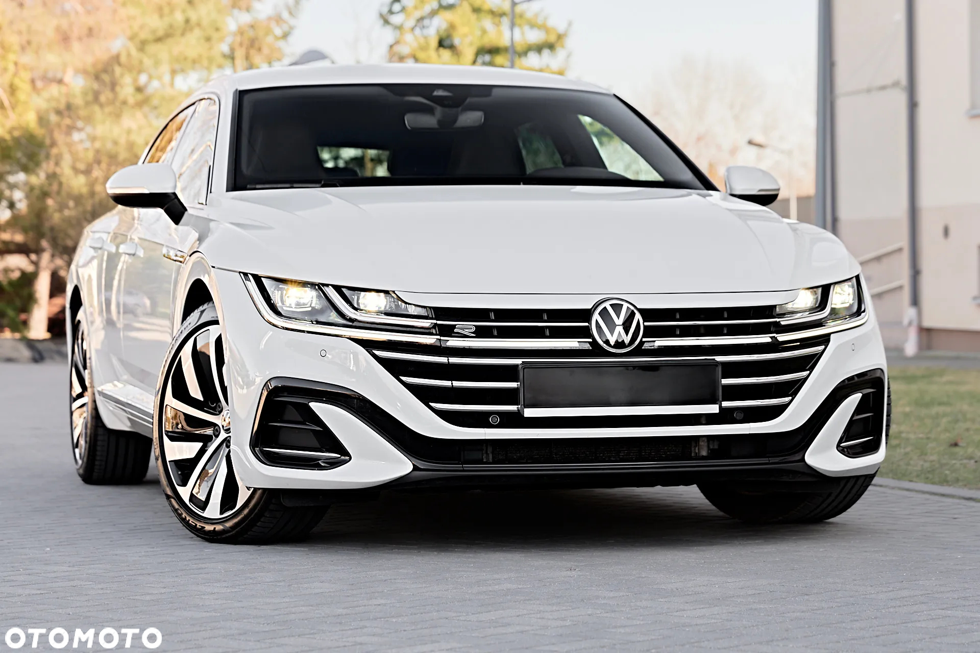 Volkswagen Arteon 2.0 TDI R-Line DSG - 9