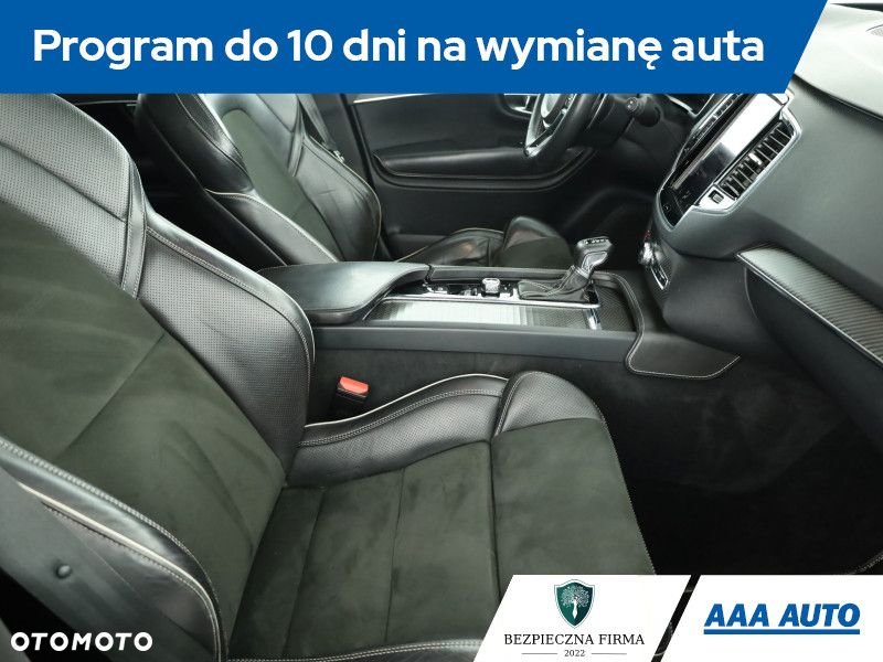 Volvo XC 90 - 8