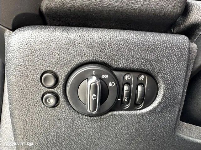 MINI 3 Portas One - 11