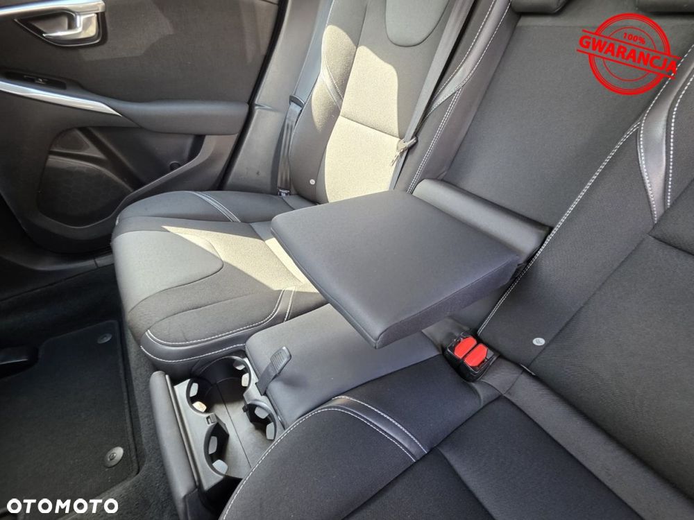 Volvo V40 - 22