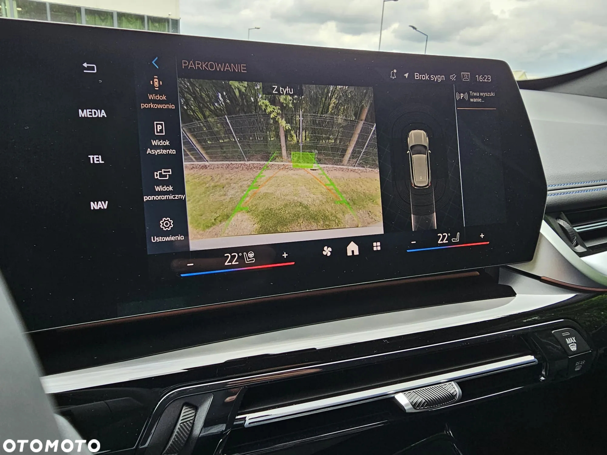 BMW X1 sDrive20i mHEV - 29