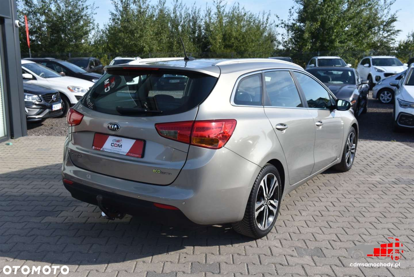 Kia Ceed - 10