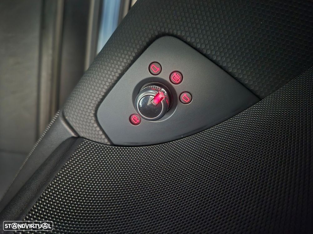 Audi TT Coupé 2.0 TDI quattro S tronic - 22