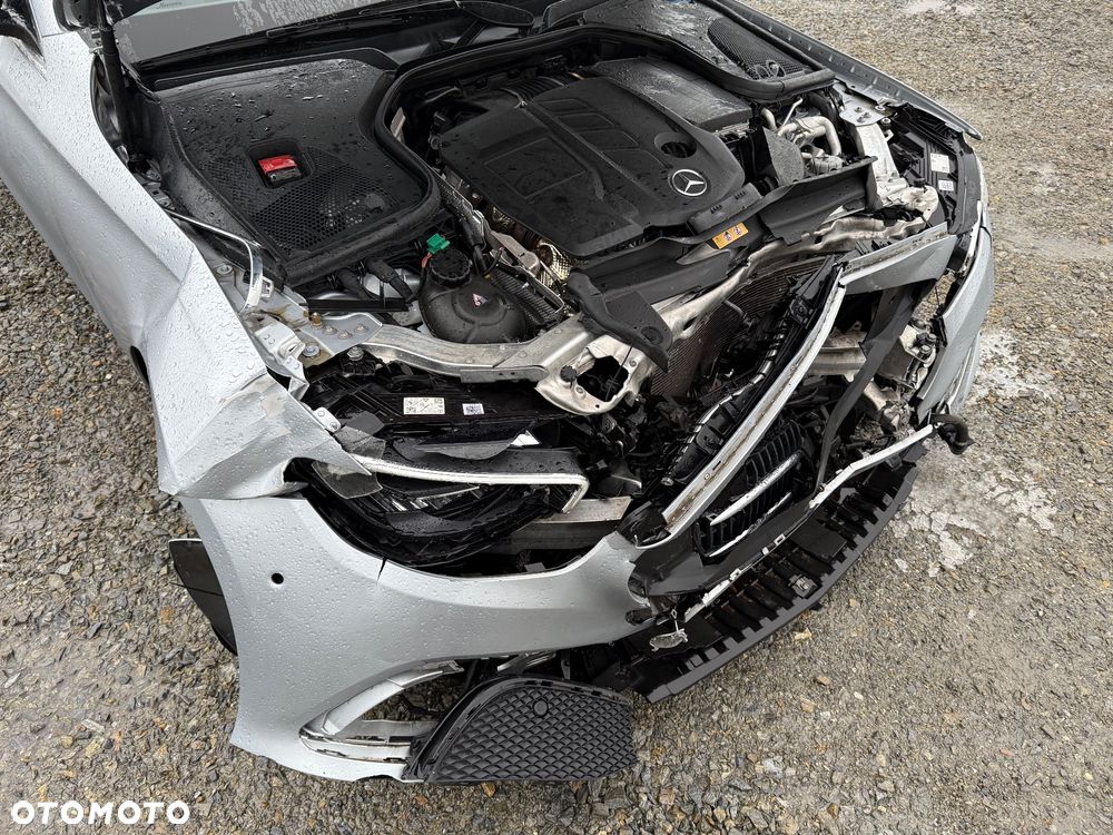 Mercedes-Benz Klasa E - 32