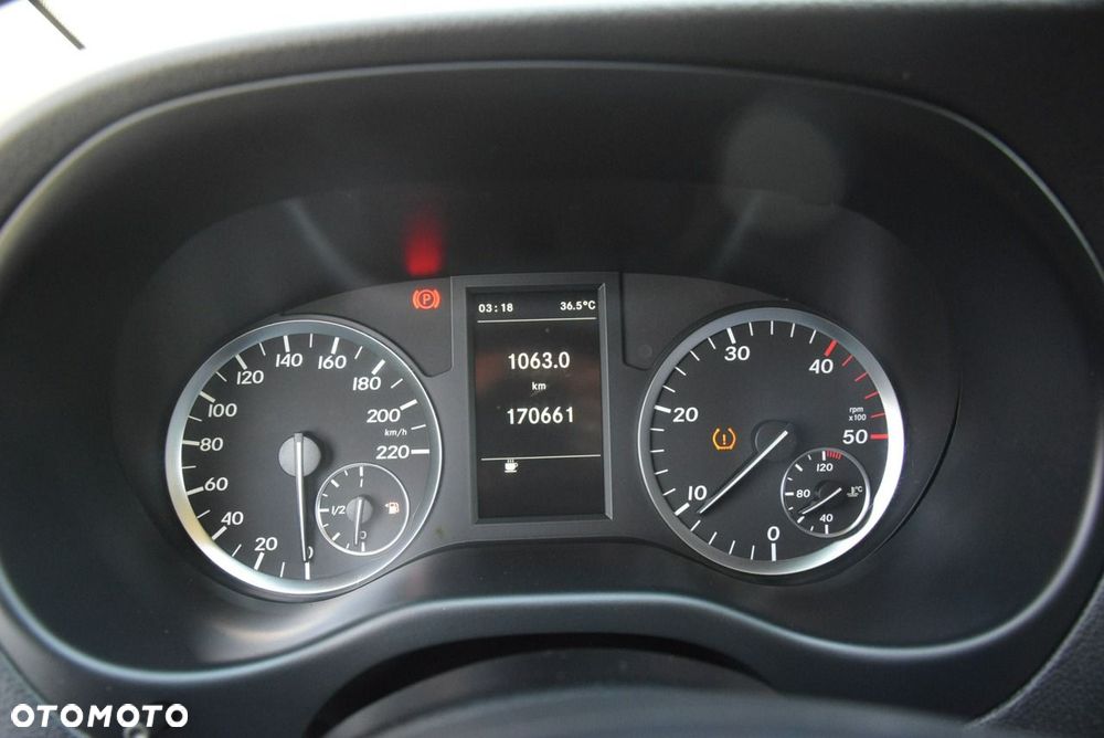 Mercedes-Benz Vito - 27