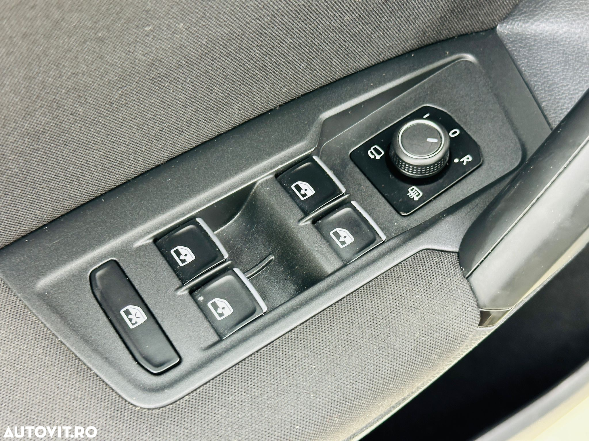 Volkswagen Tiguan - 16