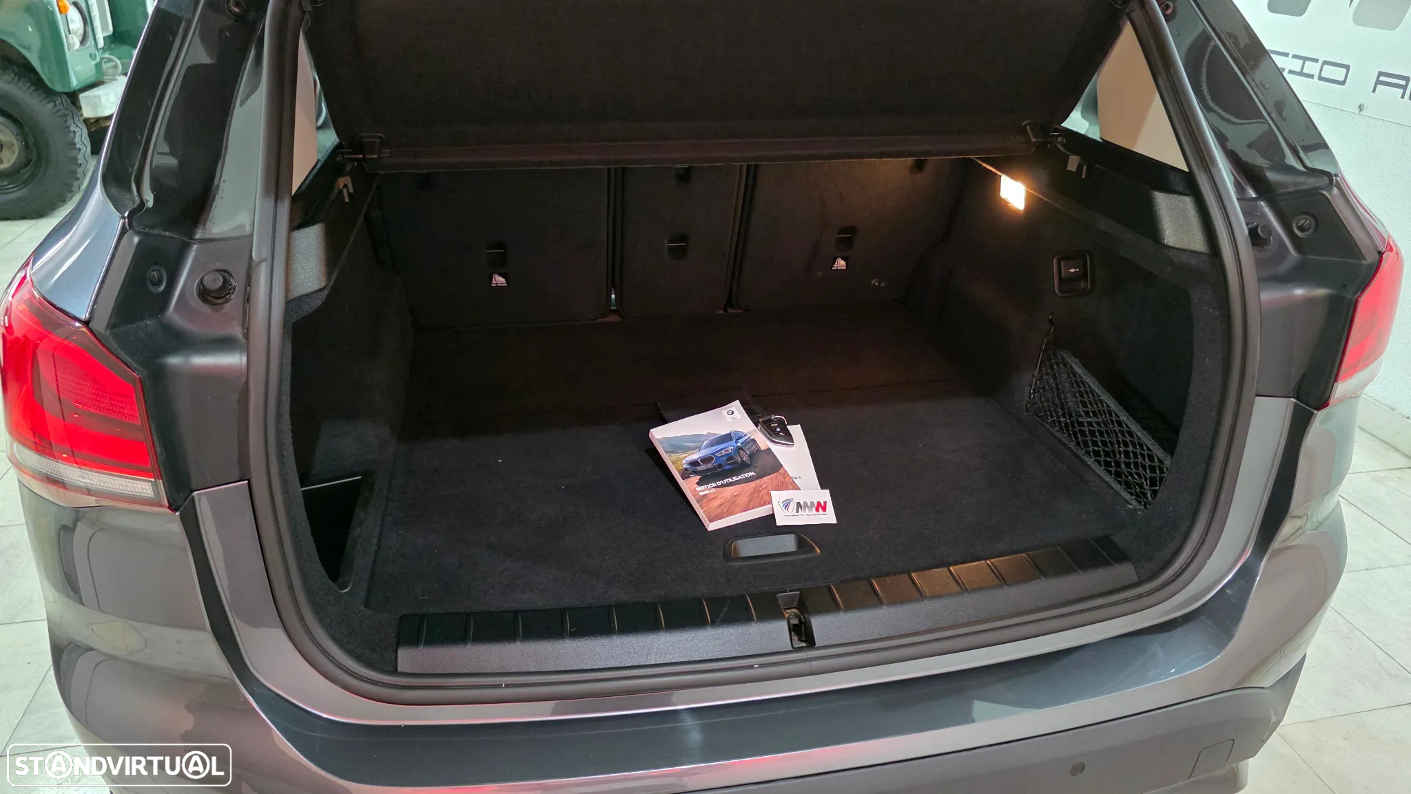 BMW X1 16 d sDrive Auto Line Sport - 36