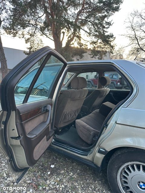 BMW Seria 7 750i - 18