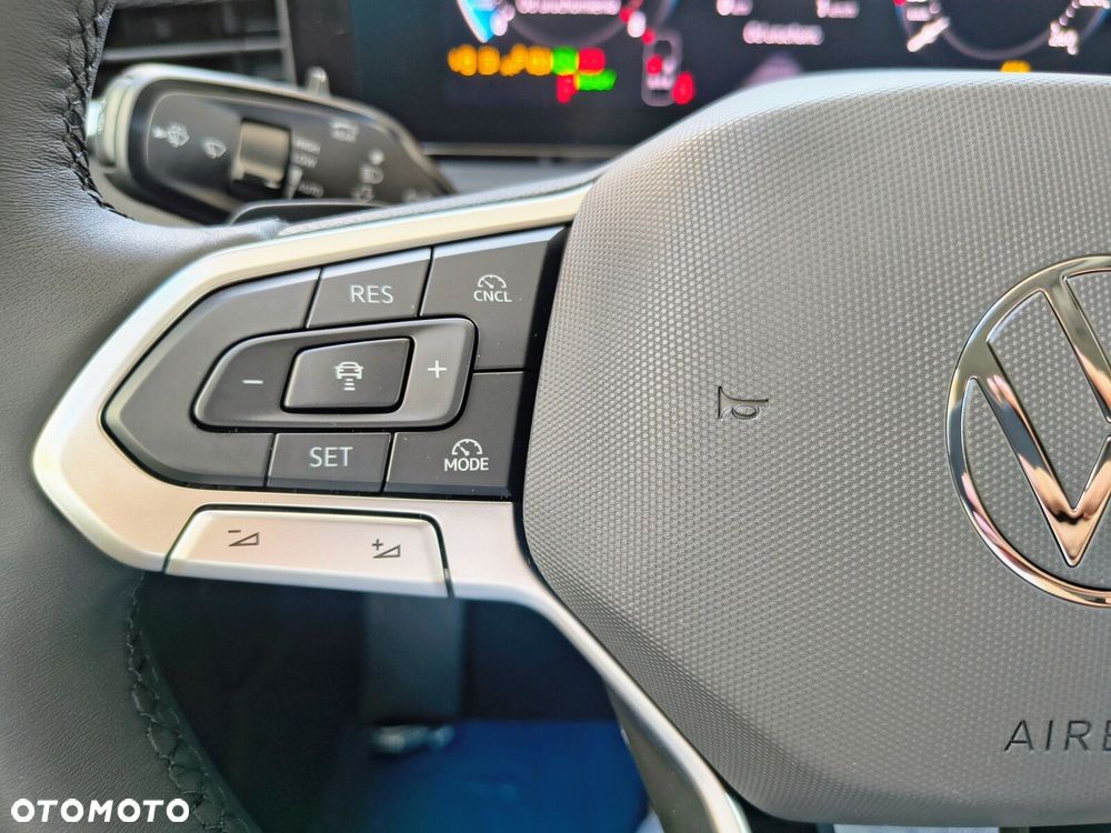 Volkswagen T-Roc 1.5 eTSI Life DSG - 21