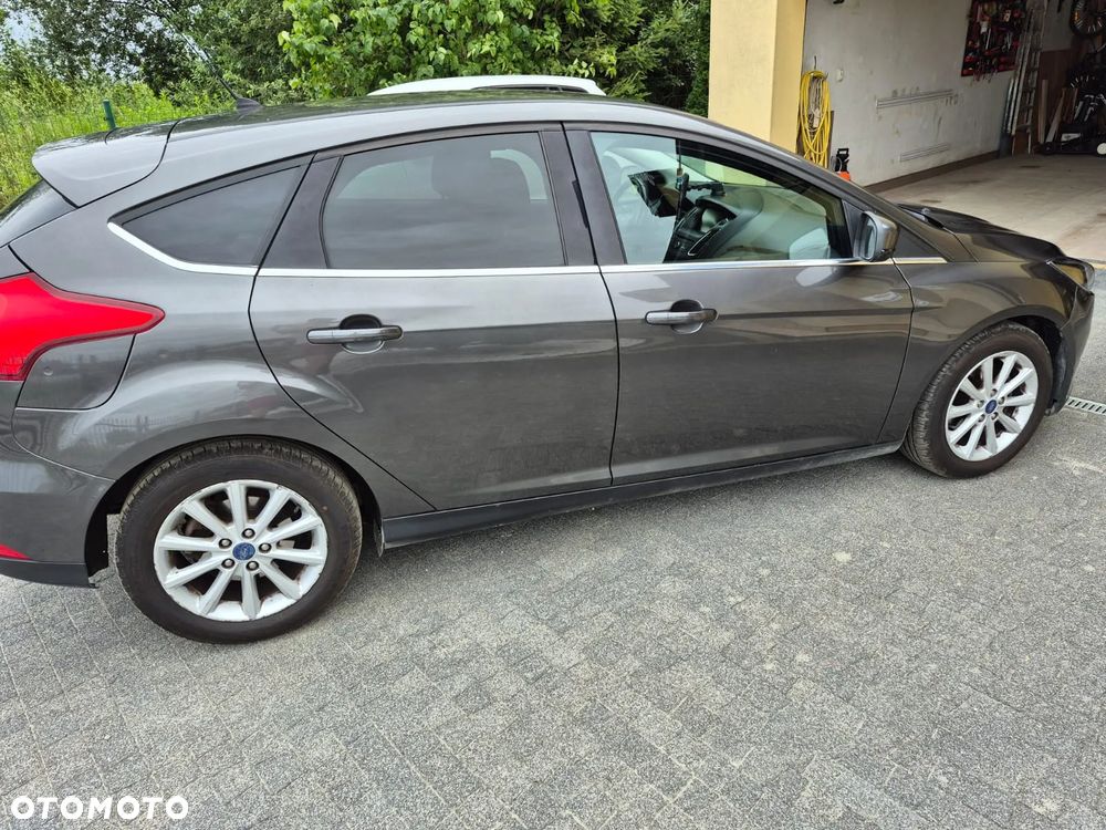 Ford Focus 1.0 EcoBoost Trend - 28