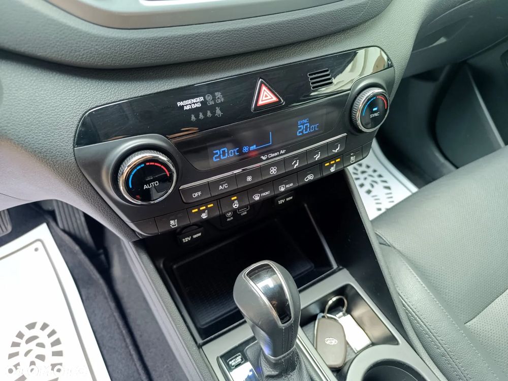 Hyundai Tucson blue 1.7 CRDi 2WD DCT Premium - 30