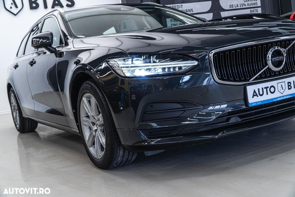 Volvo V90 D3 Geartronic Momentum Pro - 29