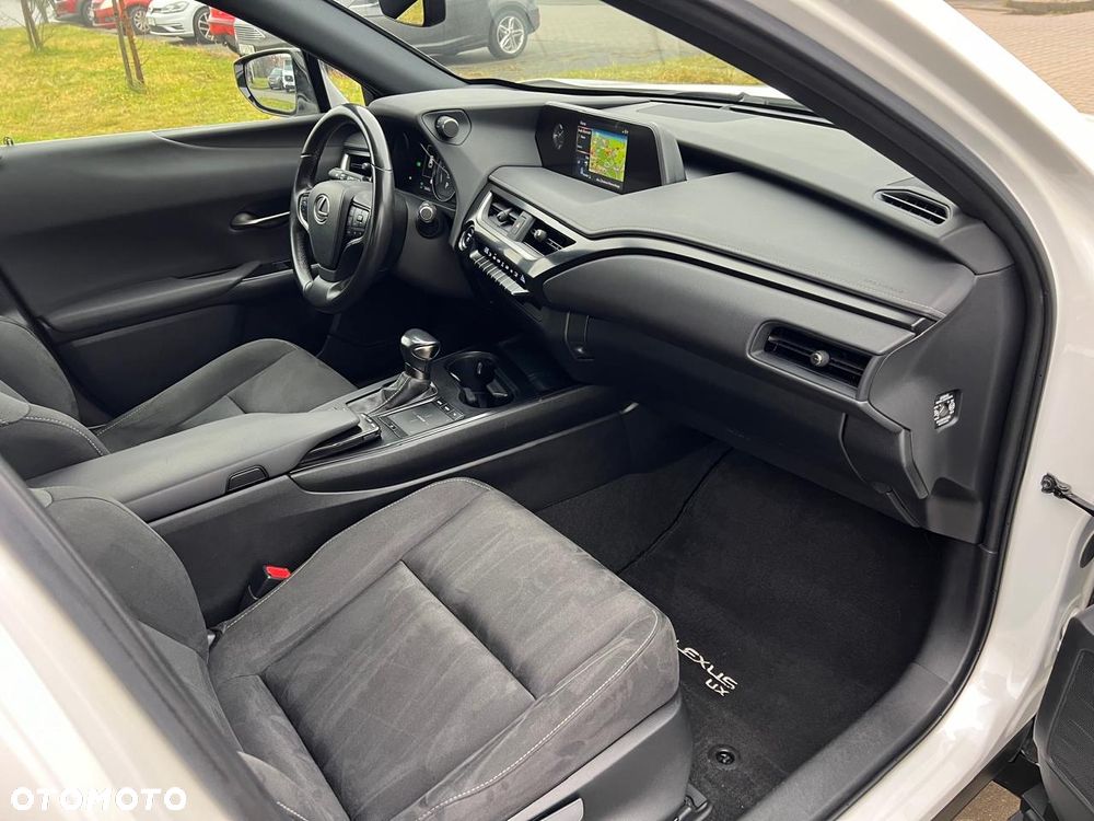 Lexus UX 250h Elegance 2WD - 20