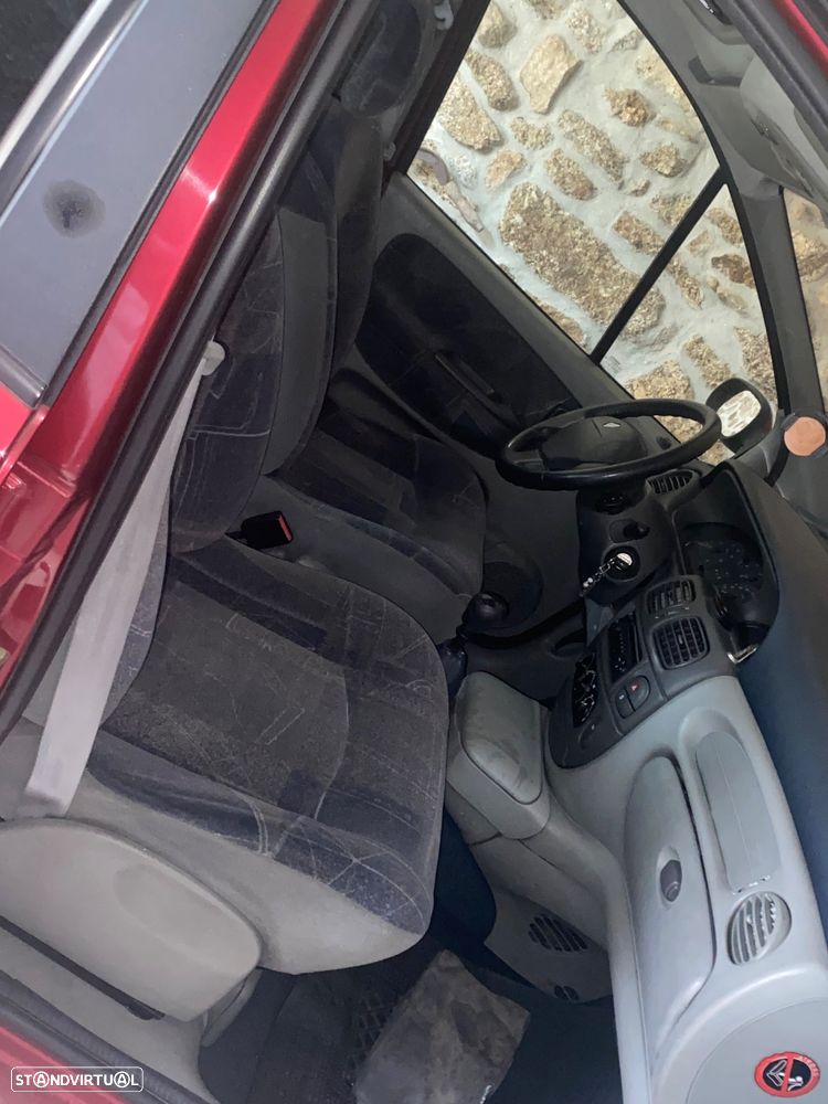 Renault Scénic 1.9 dTi RXE AC - 2