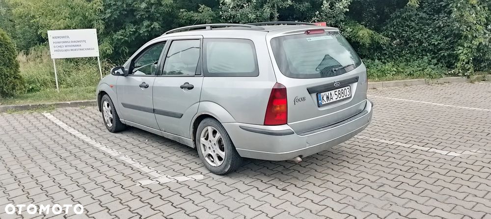 Ford Focus 1.8 TDDi Comfort - 12