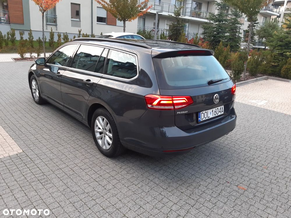 Volkswagen Passat Variant 1.6 TDI (BlueMotion Technology) Comfortline - 1