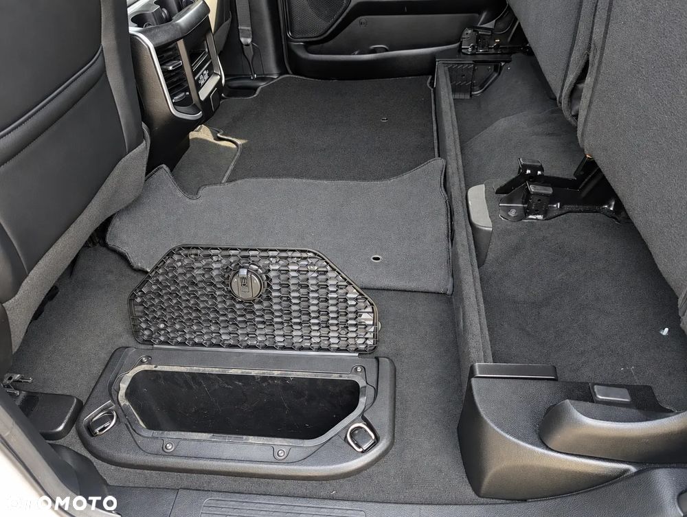 RAM 1500 Crew Cab Shortbed Bighorn - 21