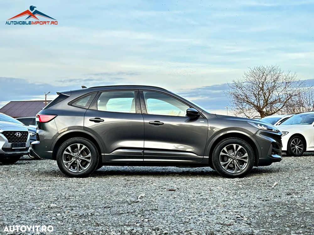 Ford Kuga 2.5 Duratec PHEV ST-LINE - 22