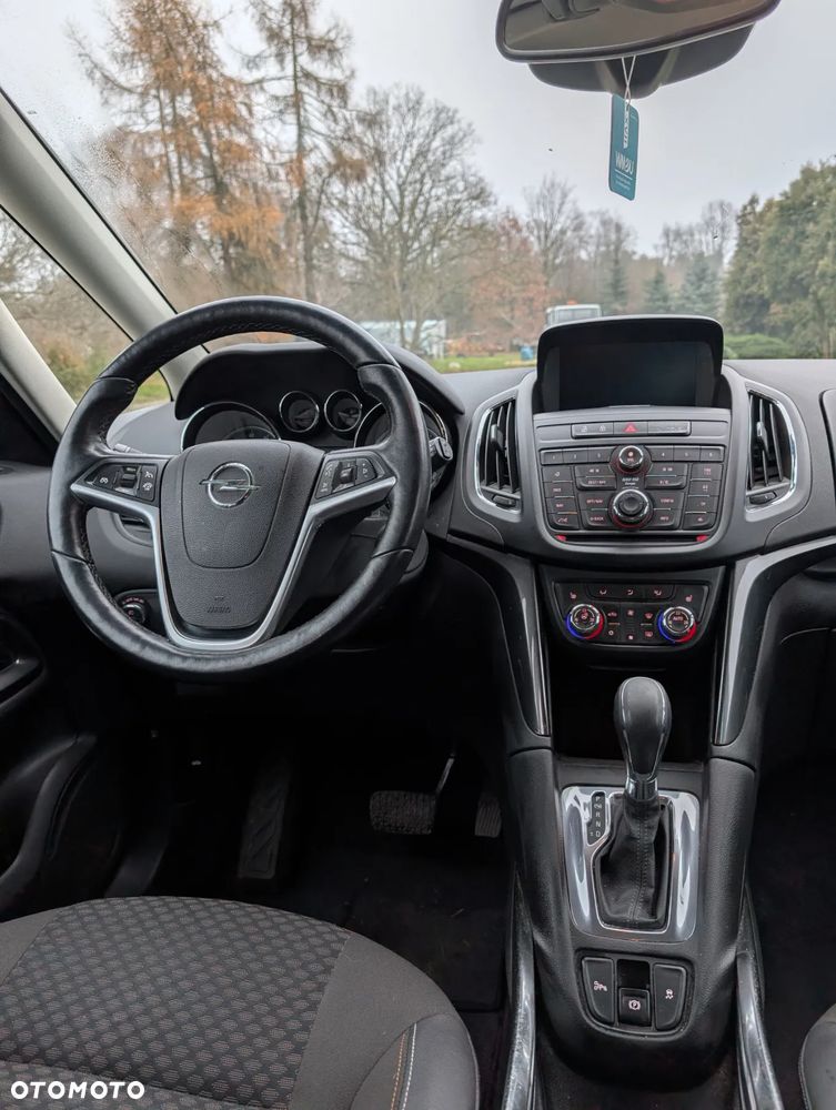 Opel Zafira 1.4 T Cosmo EU6 - 17