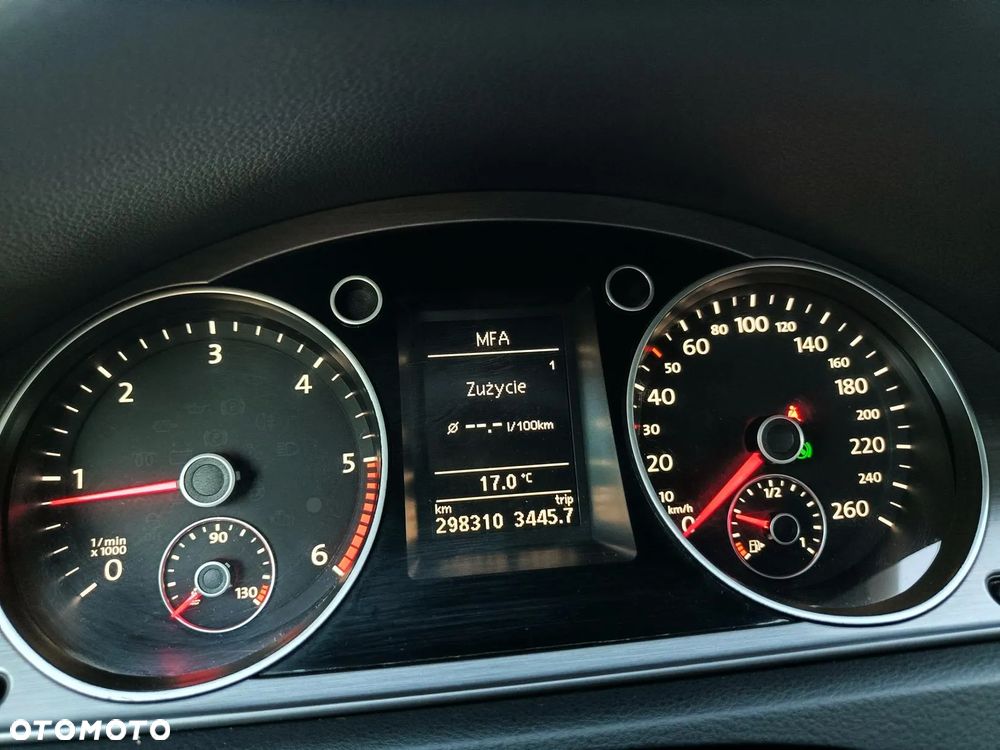 Volkswagen Passat 2.0 TDI DSG BlueMotion Technology Exclusive - 39